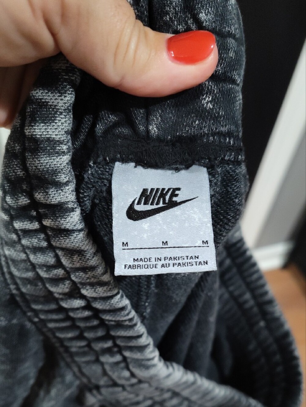Nike Black Acid-Wash Women's Joggers with White Swoosh - Picture 6 of 6